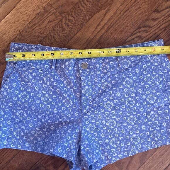 Gap shorts size 12 - 3 inch inseam- - Picture 6 of 10